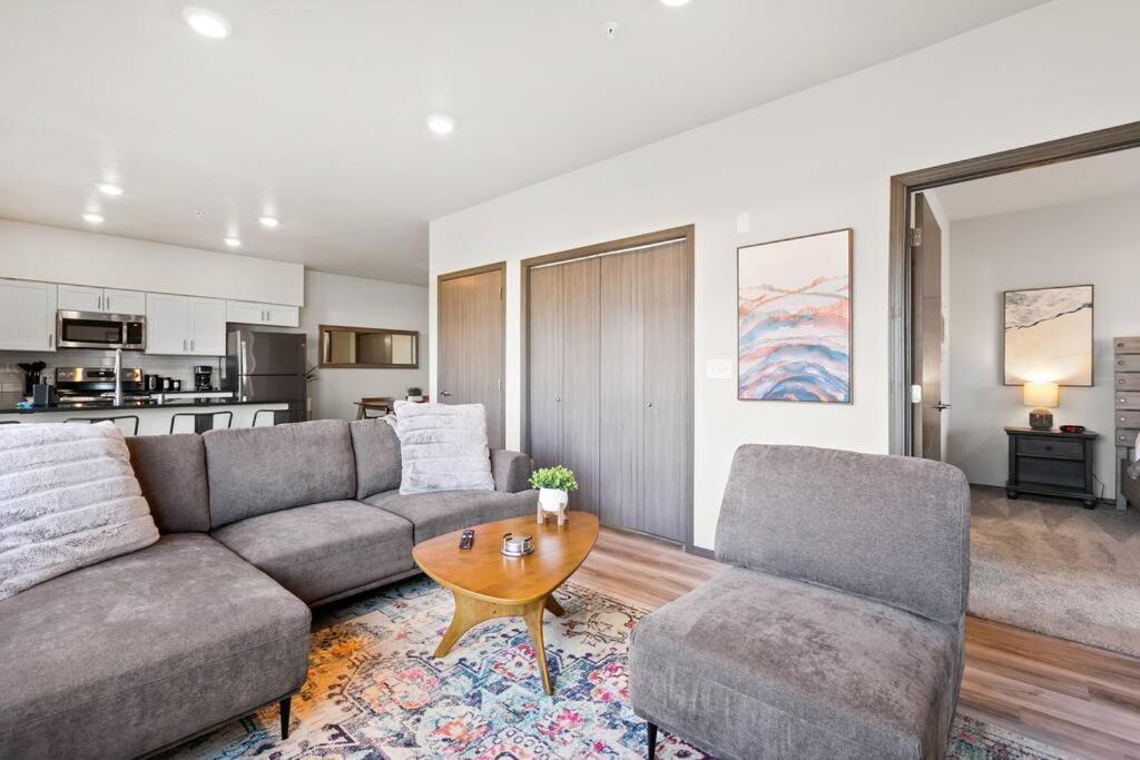 스포캔 Brand New 2 Bd 2 Bth Near Dt And Perry District 아파트 외부 사진
