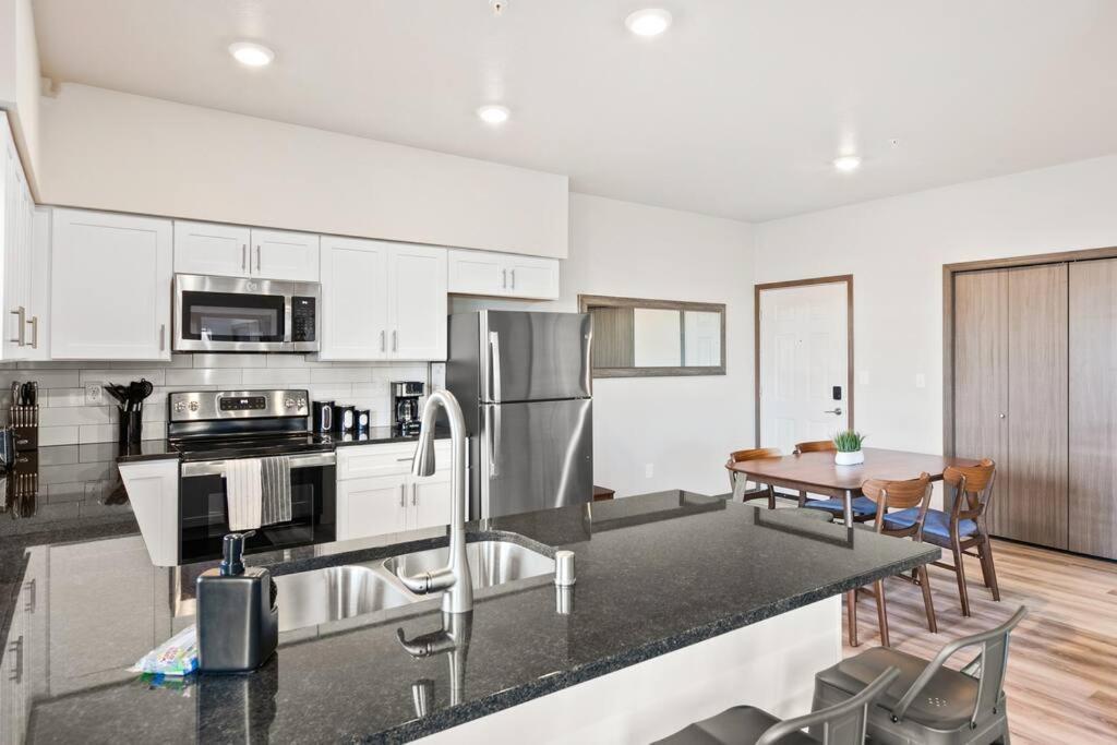 스포캔 Brand New 2 Bd 2 Bth Near Dt And Perry District 아파트 외부 사진